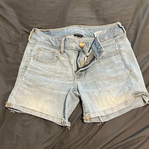 American Eagle light wash midi shorts size 4